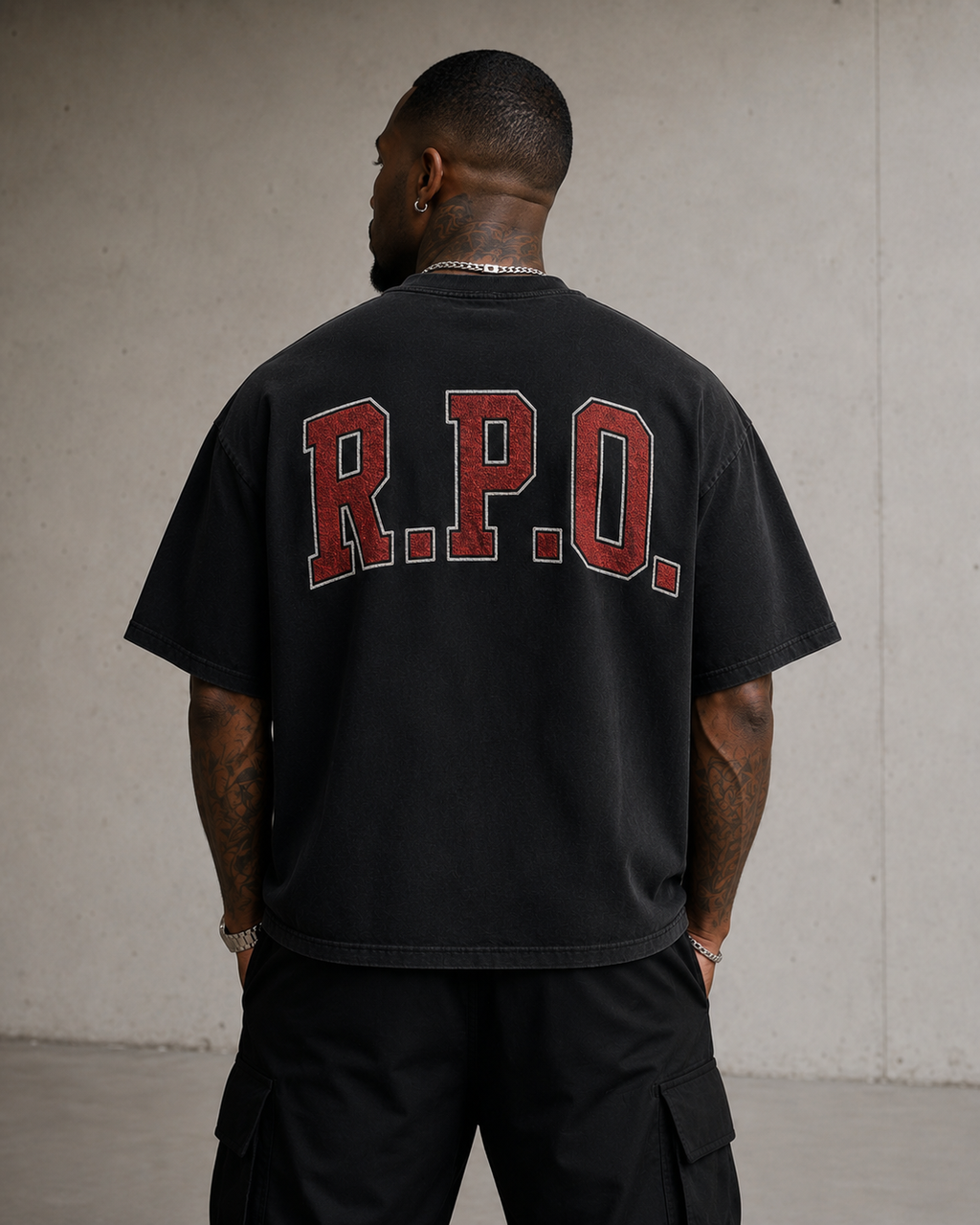 Rich People Only Oversized Graphic Tee. RED